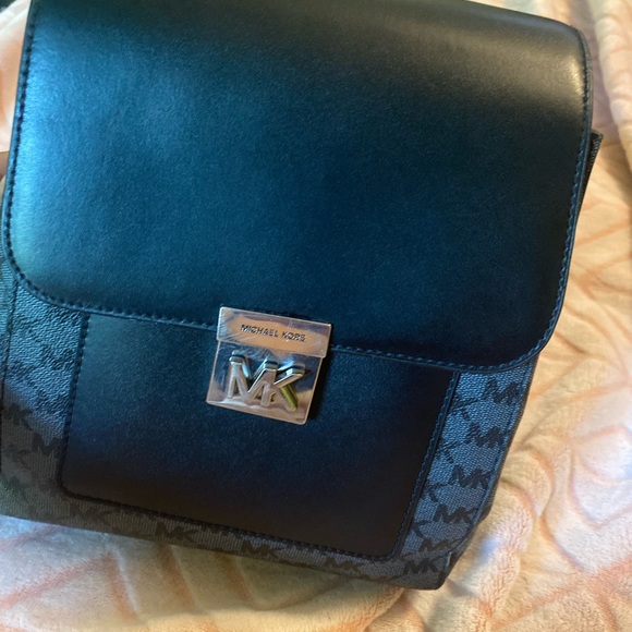 MK backpack - Picture 13 of 16